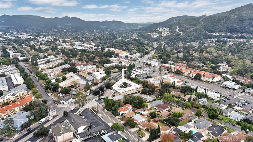 3907 La Crescenta 208