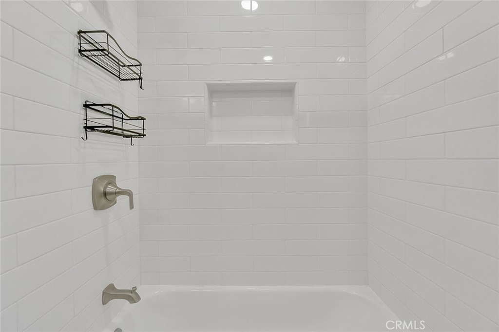 3907 La Crescenta 208