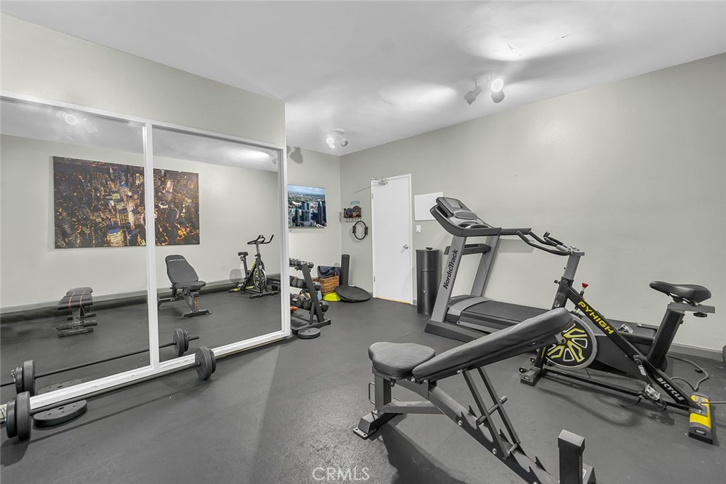 3907 La Crescenta 208