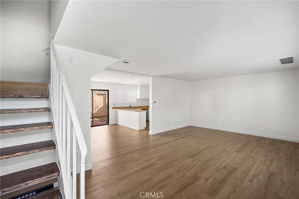 700 W La Veta Avenue K3