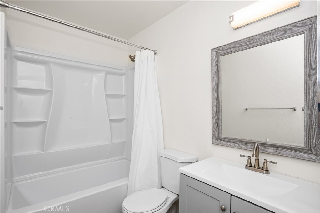 700 W La Veta Avenue K3