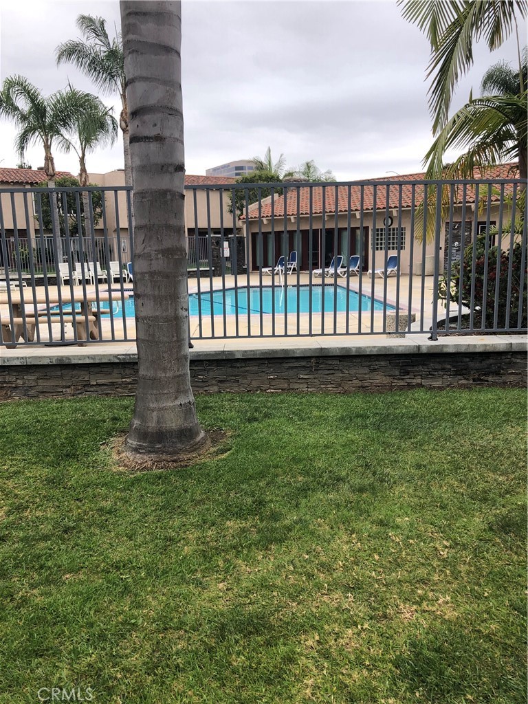 700 W La Veta Avenue K3