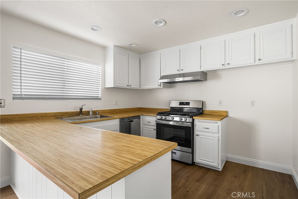 700 W La Veta Avenue K3