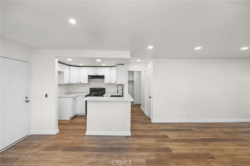 600 W 3rd B205