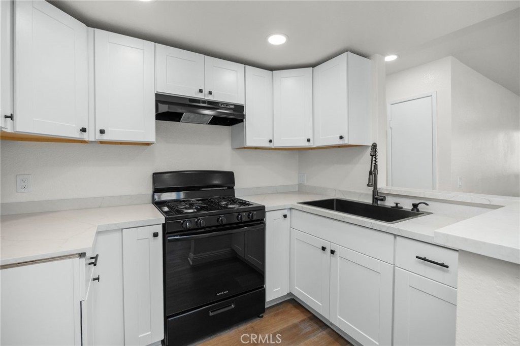 600 W 3rd B205