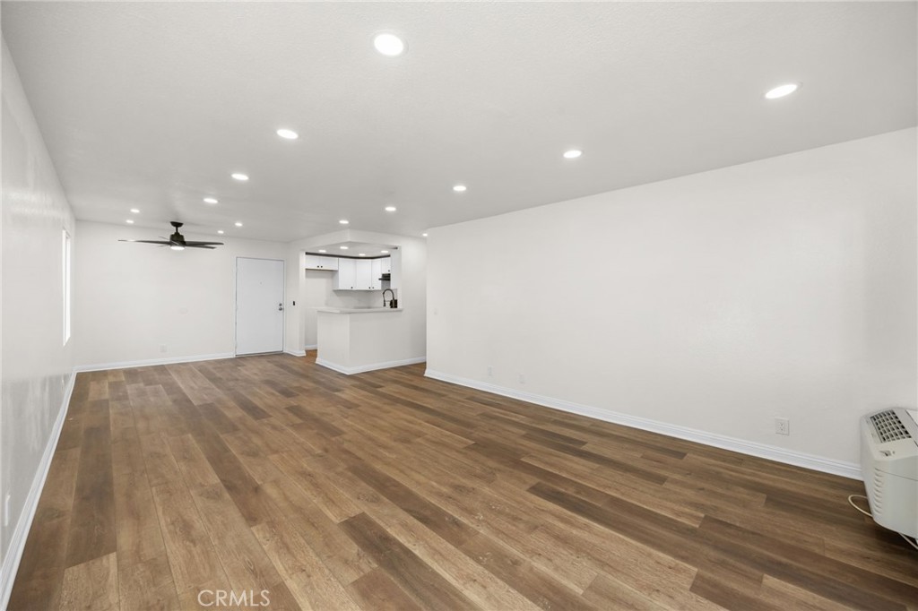 600 W 3rd B205