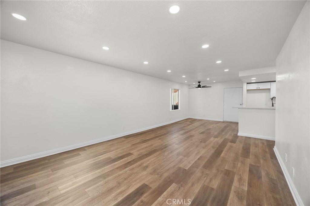 600 W 3rd B205