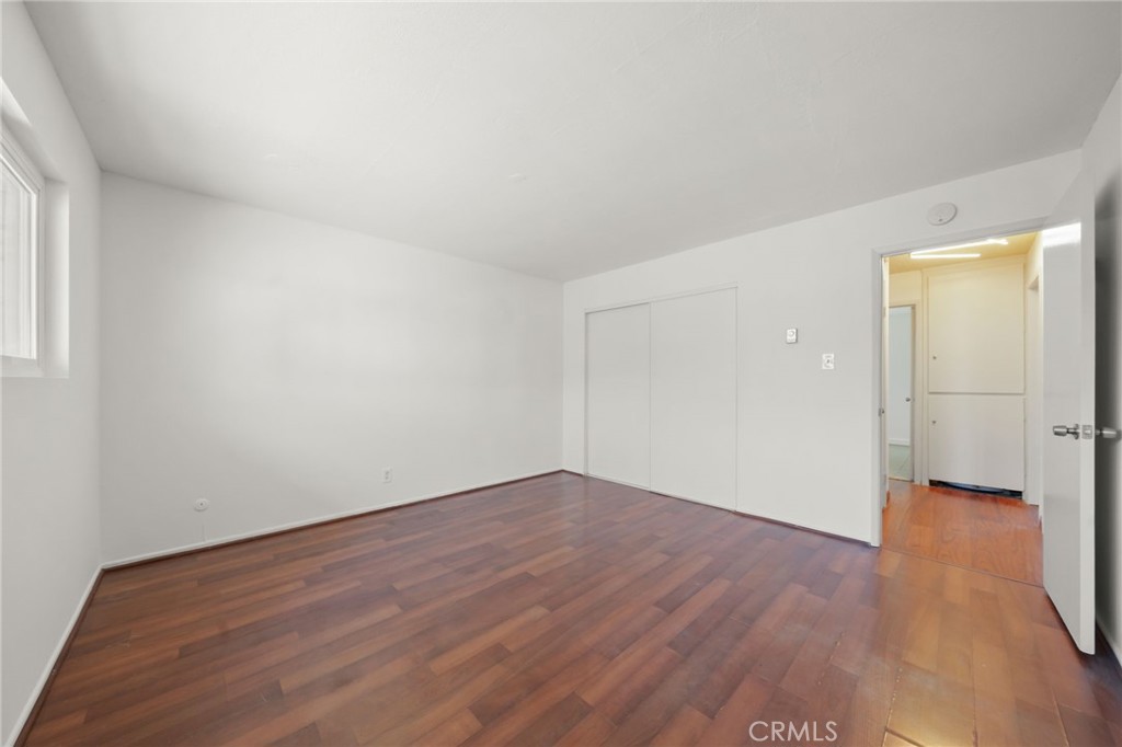 5500 5500 Ackerfield Avenue 501