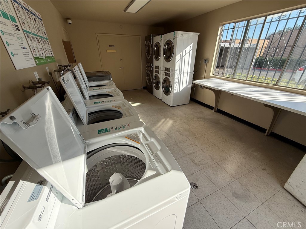 5500 5500 Ackerfield Avenue 501