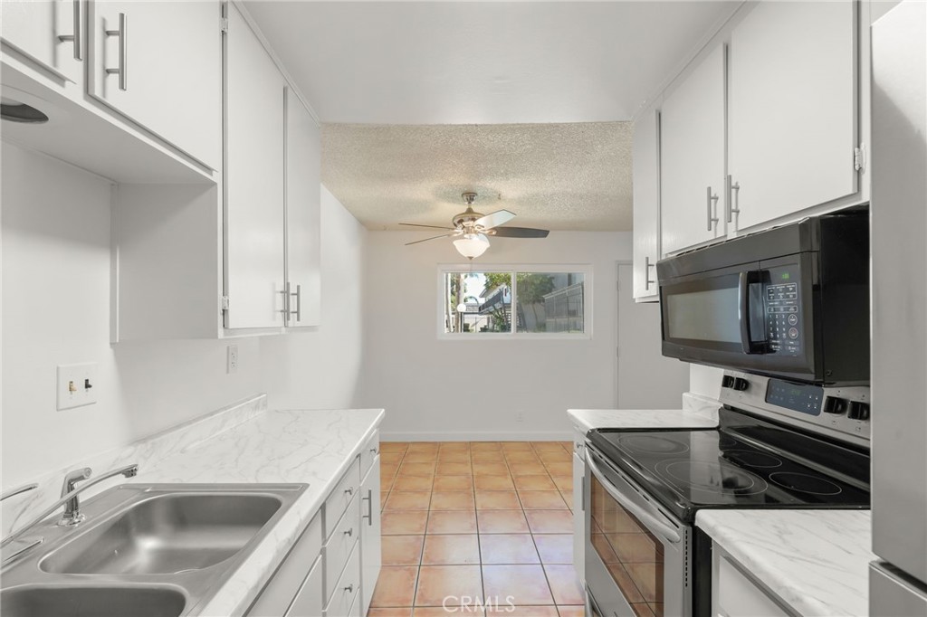 5500 5500 Ackerfield Avenue 501