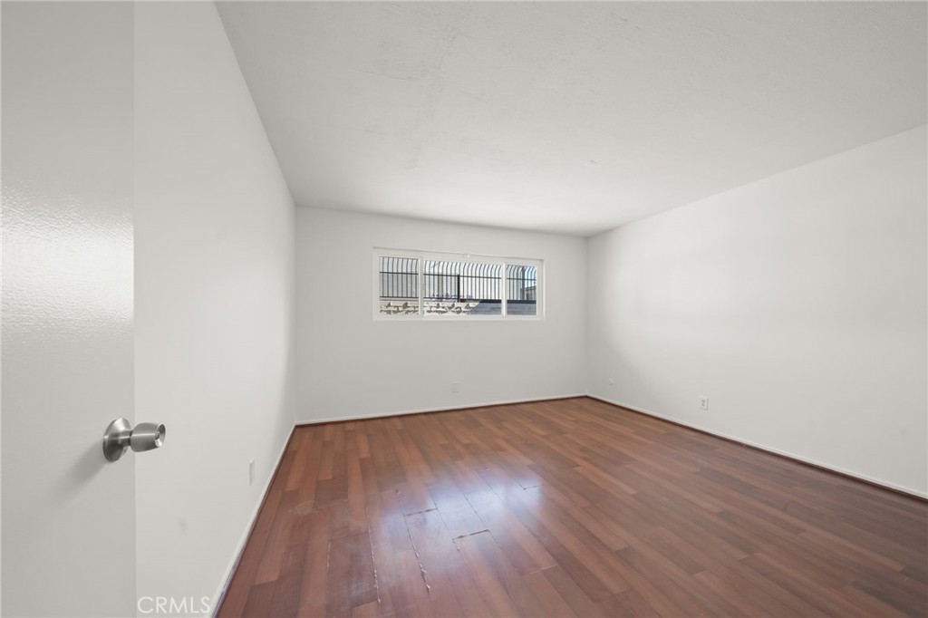 5500 5500 Ackerfield Avenue 501