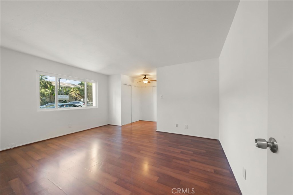 5500 5500 Ackerfield Avenue 501