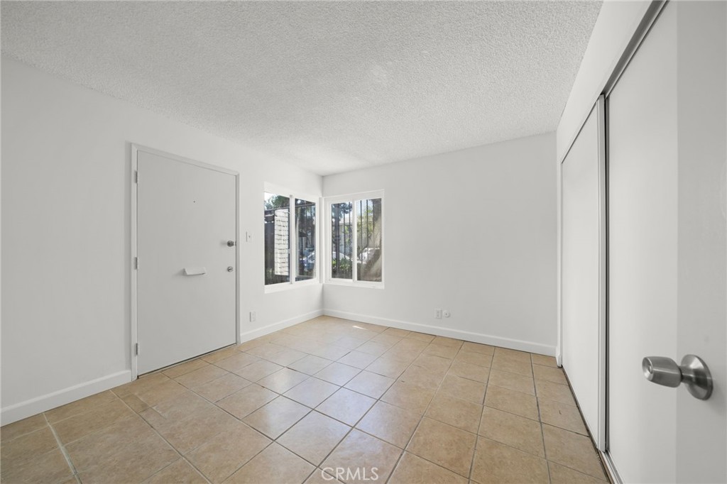 5500 5500 Ackerfield Avenue 501