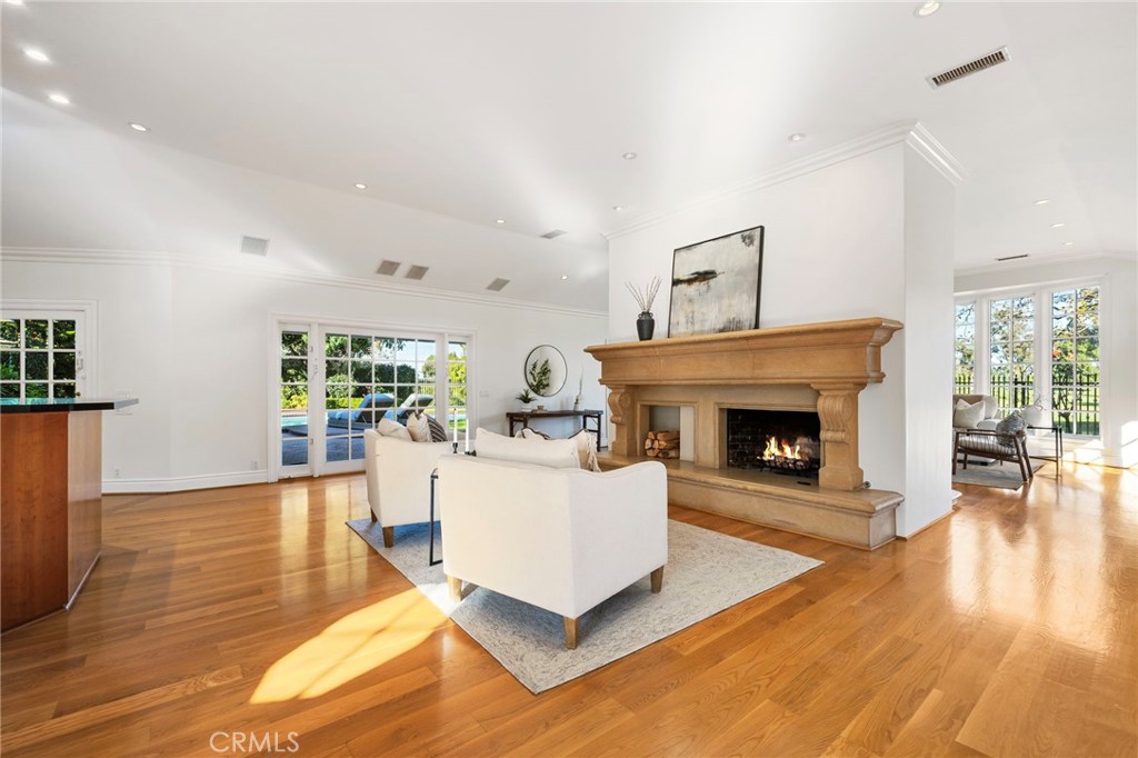 630 W Devon