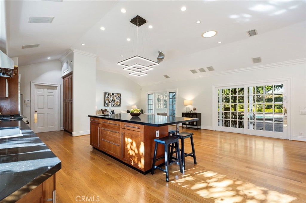 630 W Devon