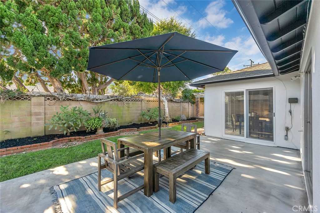 3312 Orangewood Avenue