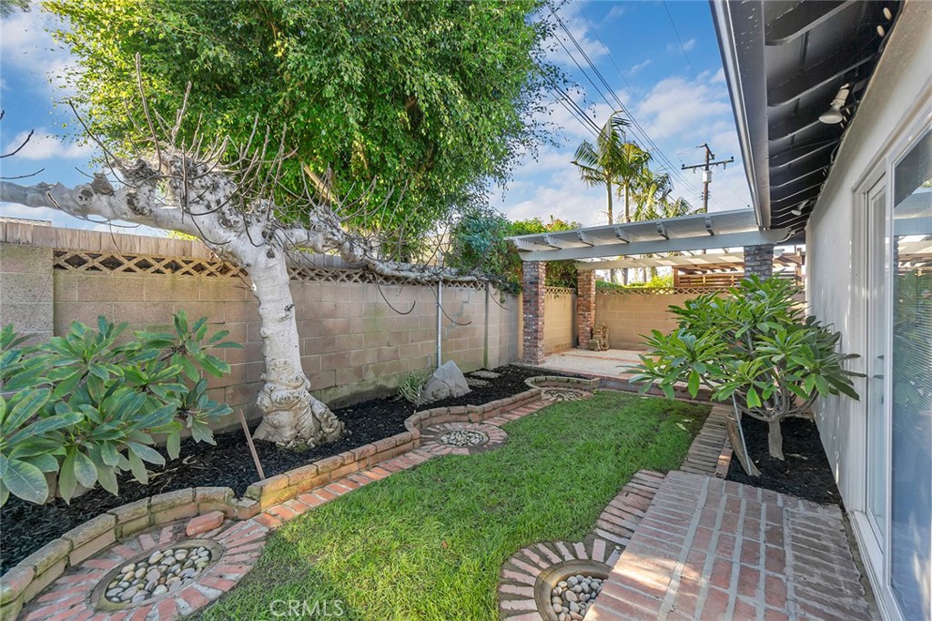 3312 Orangewood Avenue