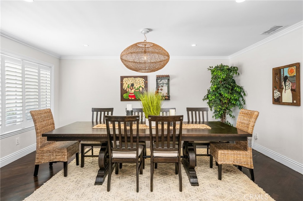 1520 E Newcrest Drive