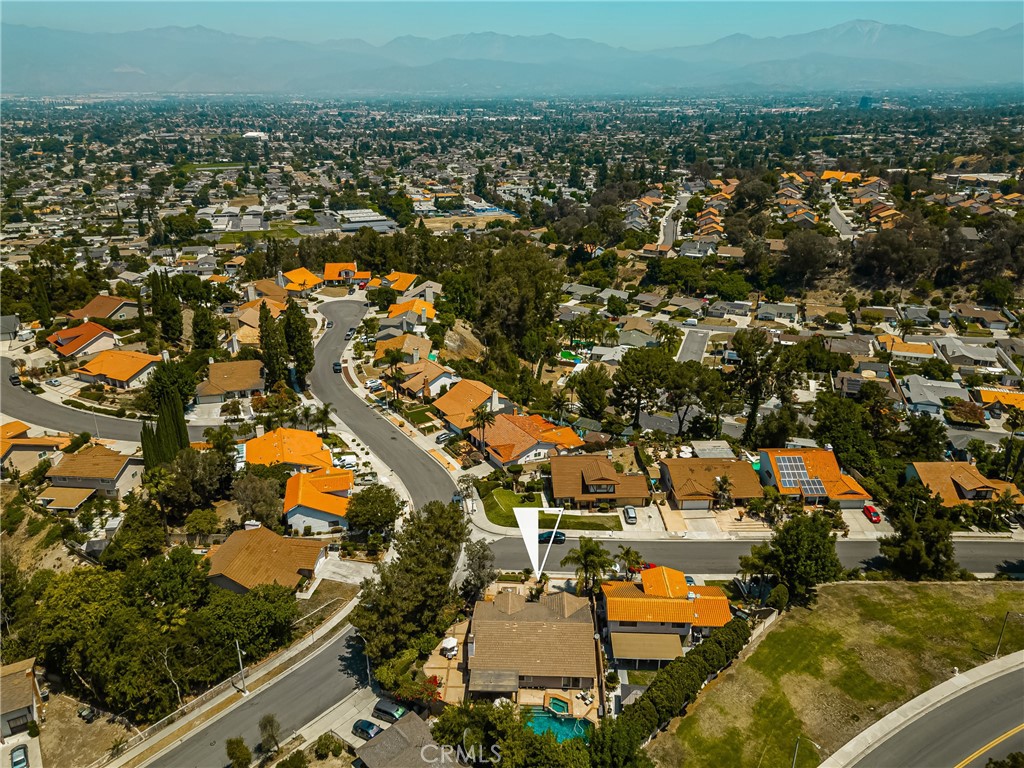 1520 E Newcrest Drive