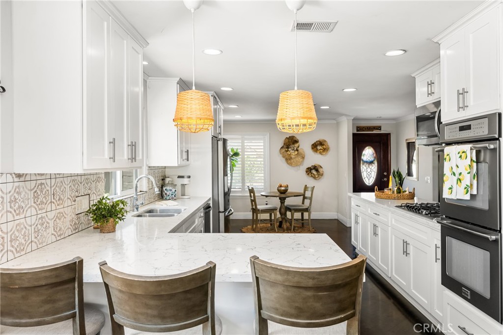 1520 E Newcrest Drive