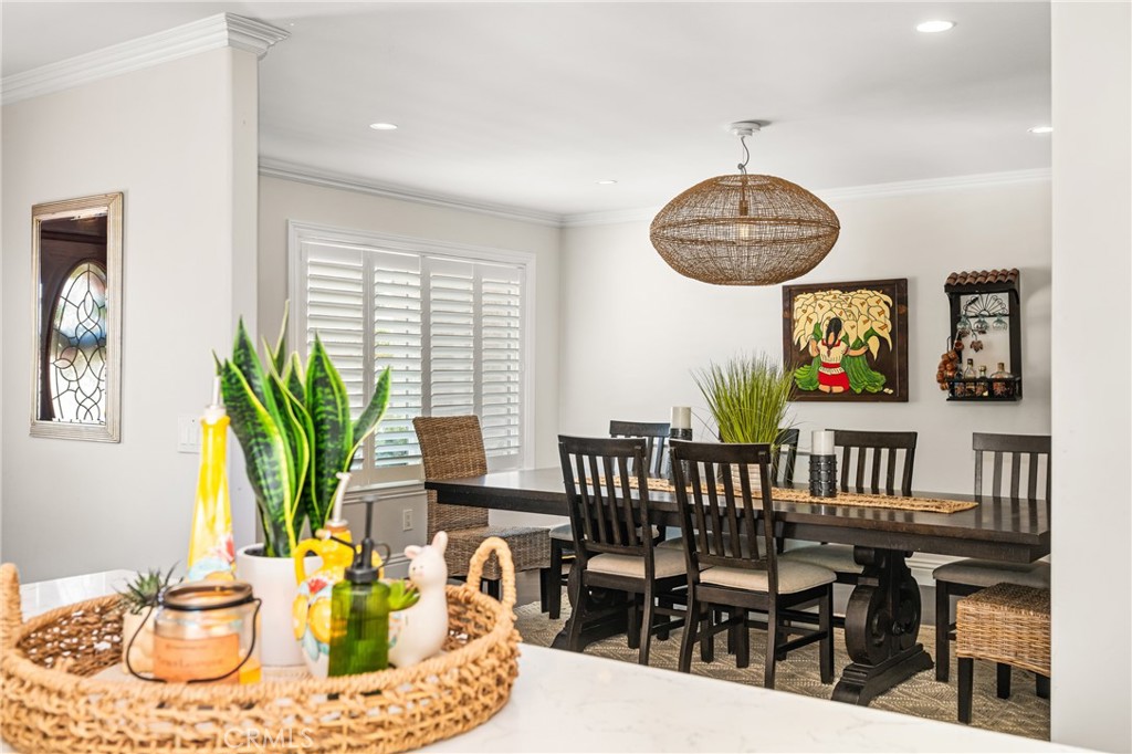 1520 E Newcrest Drive