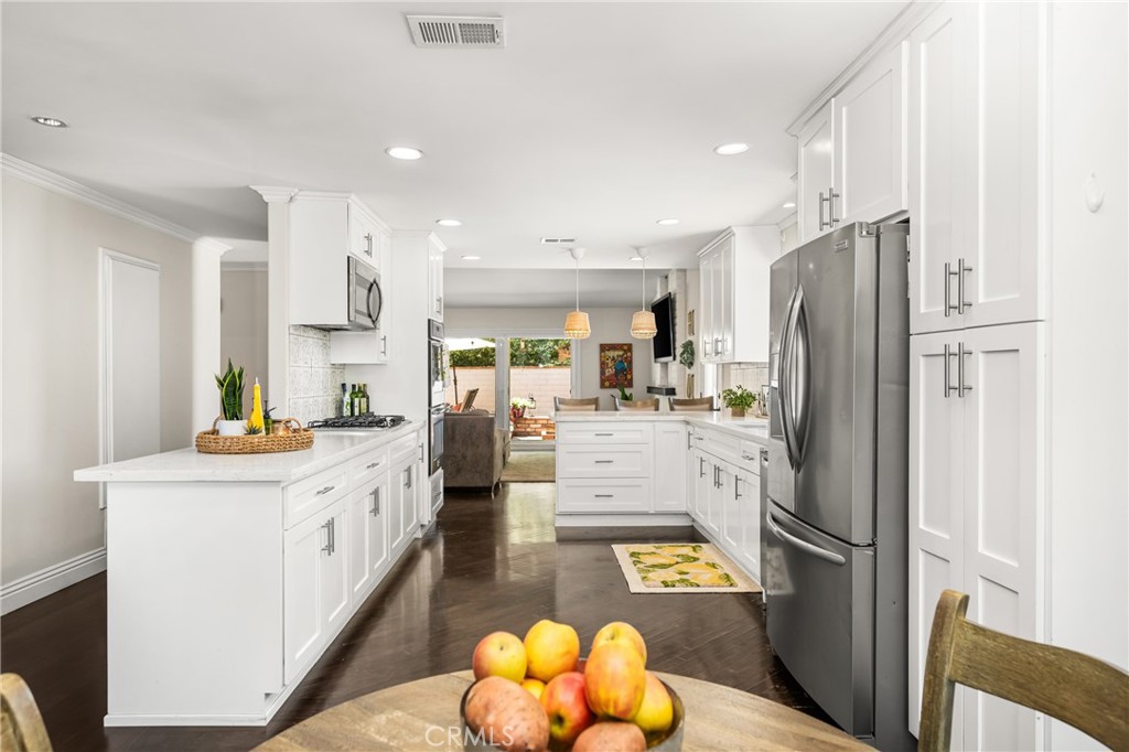 1520 E Newcrest Drive