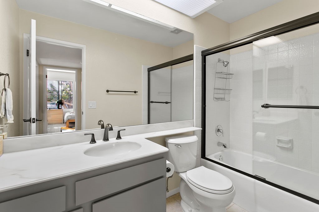 21372 Brookhurst 226