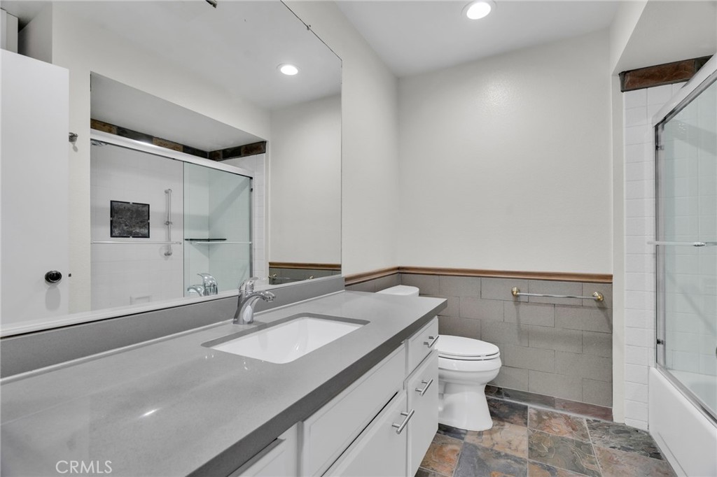 4260 4260 Via Arbolada 206