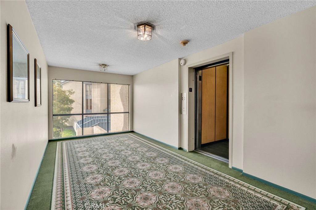 4260 4260 Via Arbolada 206