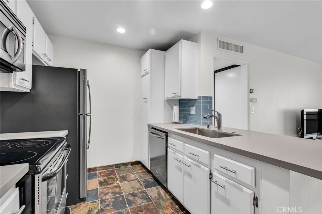 4260 4260 Via Arbolada 206