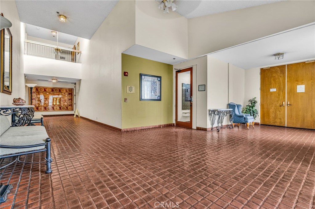 4260 4260 Via Arbolada 206