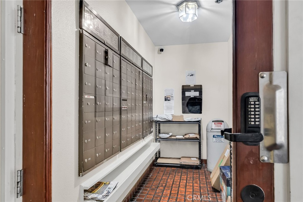 4260 4260 Via Arbolada 206