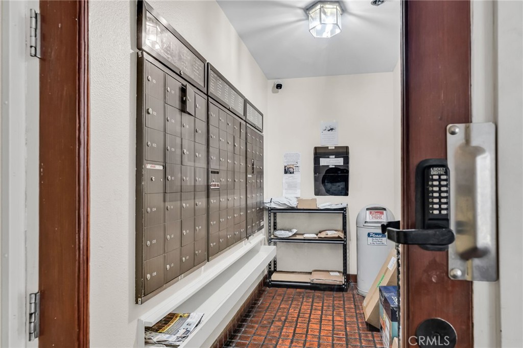 4260 4260 Via Arbolada 206