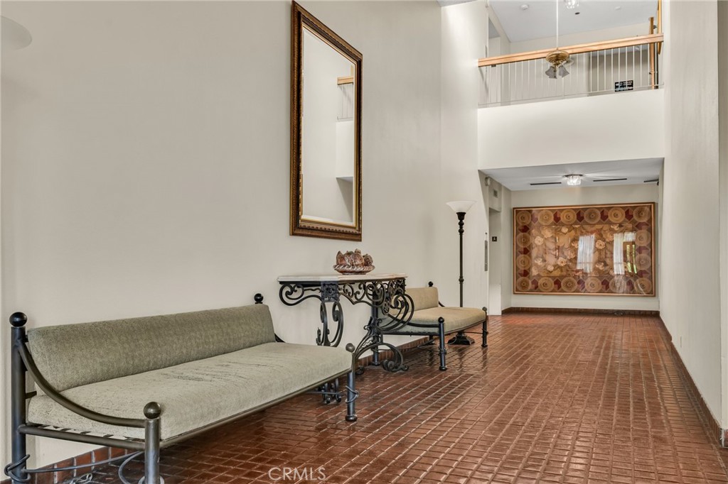 4260 4260 Via Arbolada 206