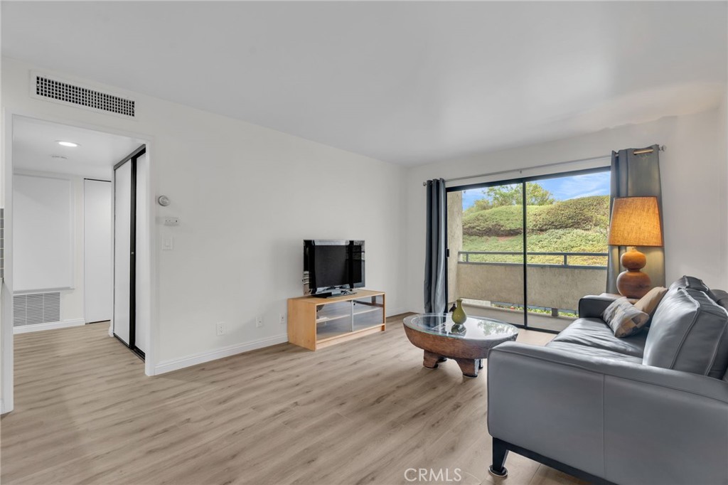 4260 4260 Via Arbolada 206