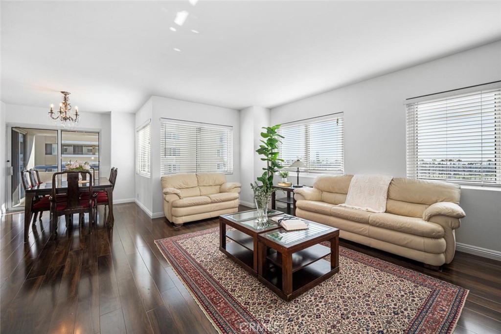 525 525 E Seaside Way 409