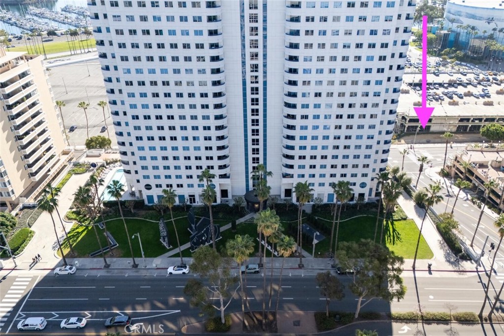 525 525 E Seaside Way 409