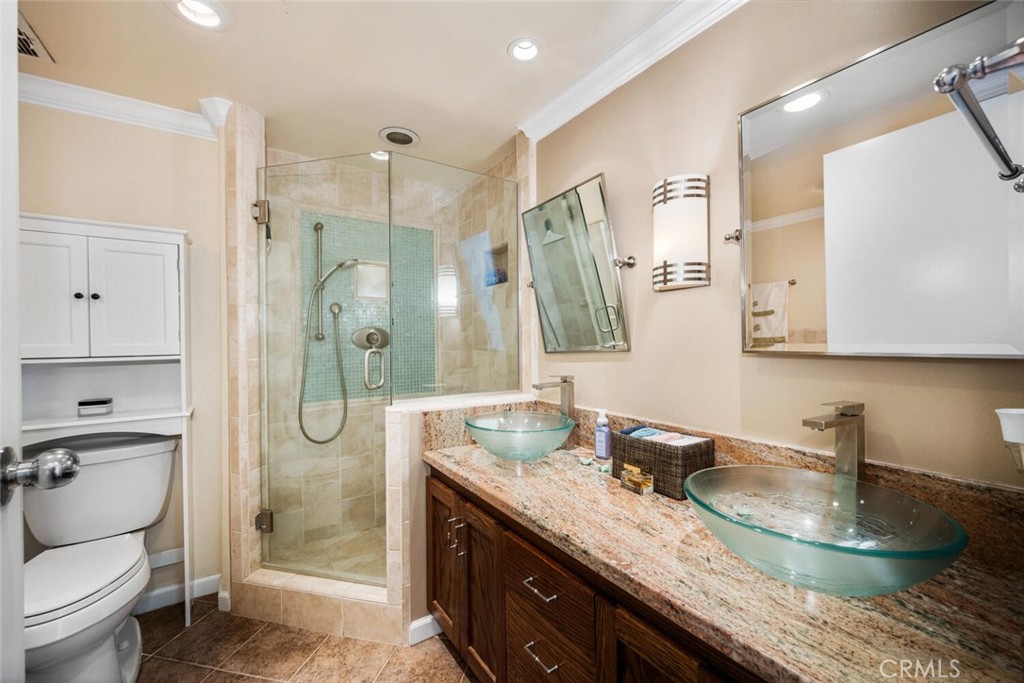 525 525 E Seaside Way 409