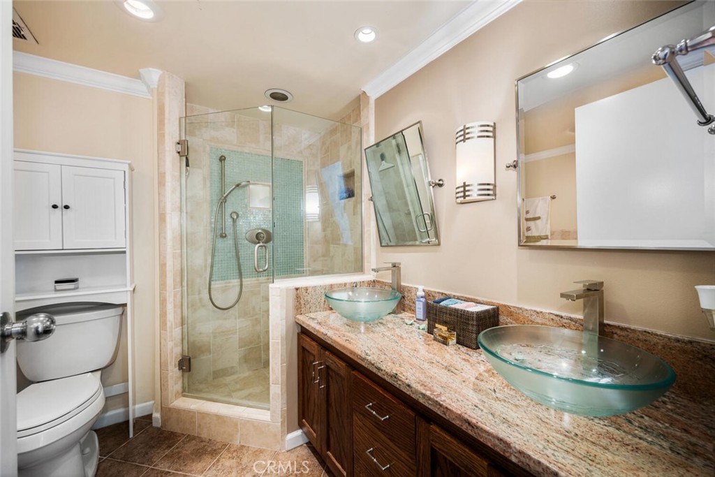 525 525 E Seaside Way 409