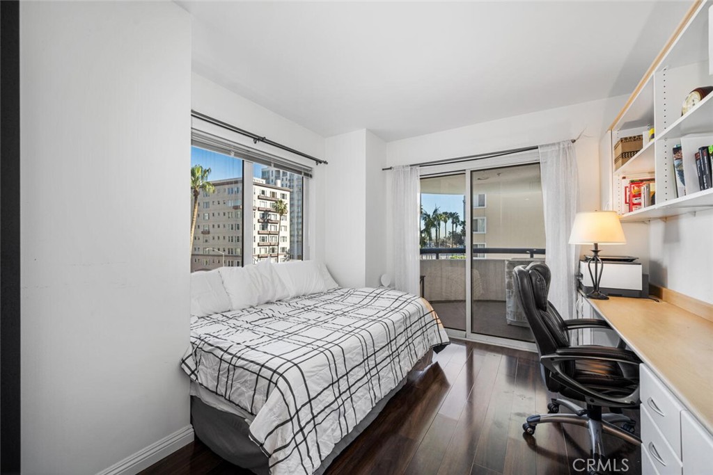 525 525 E Seaside Way 409