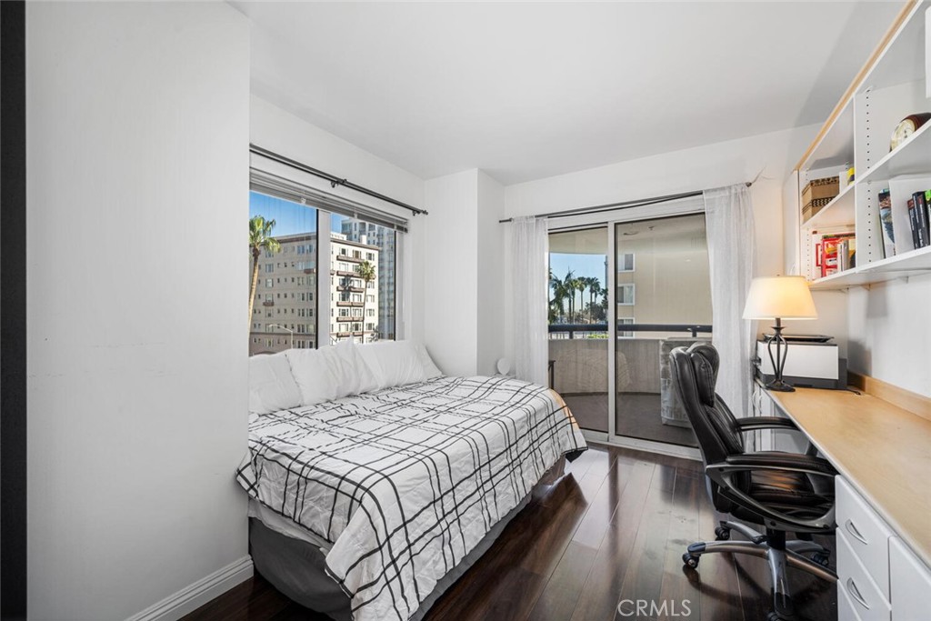 525 525 E Seaside Way 409