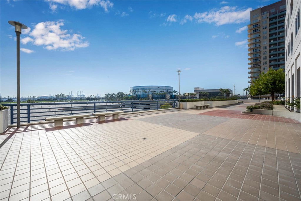 525 525 E Seaside Way 409