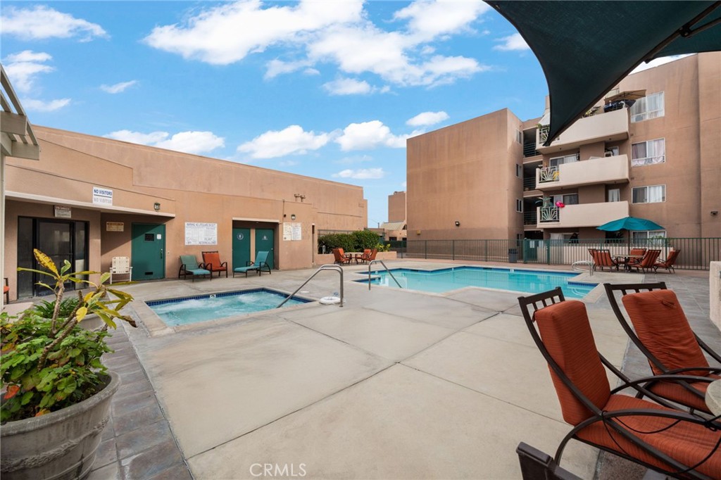 450 E 4th Street 344