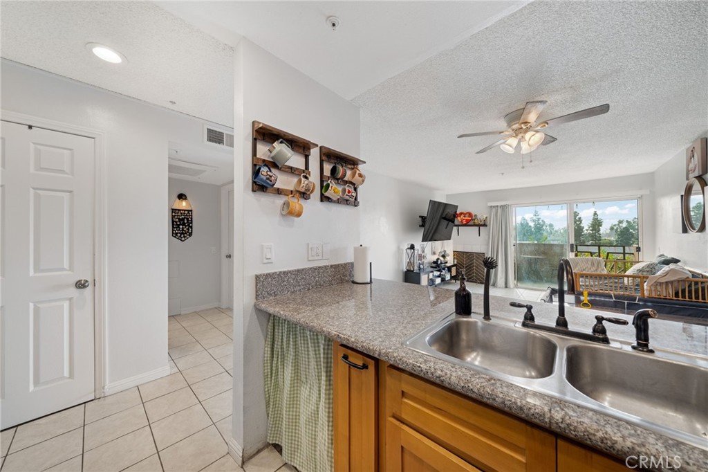 450 E 4th Street 344