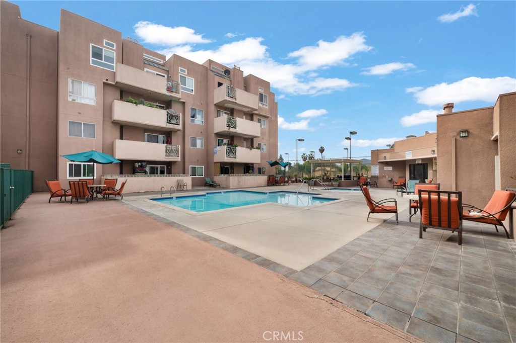 450 E 4th Street 344