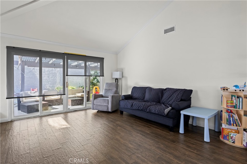 6771 Vista Loma