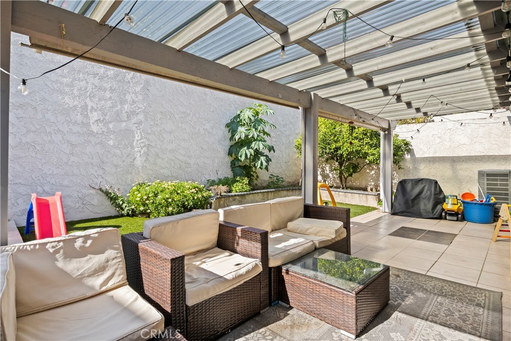 6771 Vista Loma