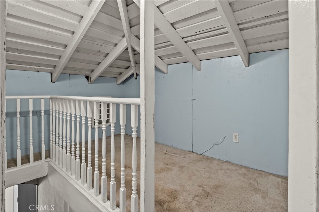 6771 Vista Loma