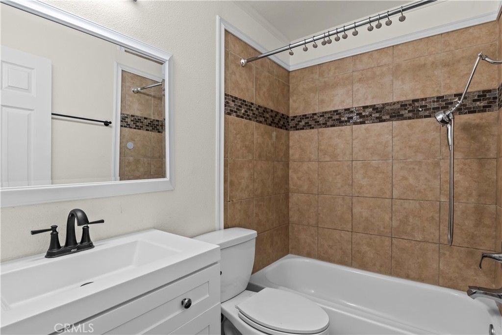 6771 Vista Loma