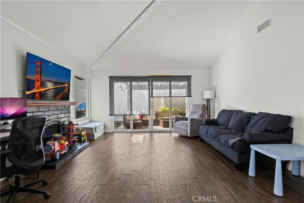 6771 Vista Loma